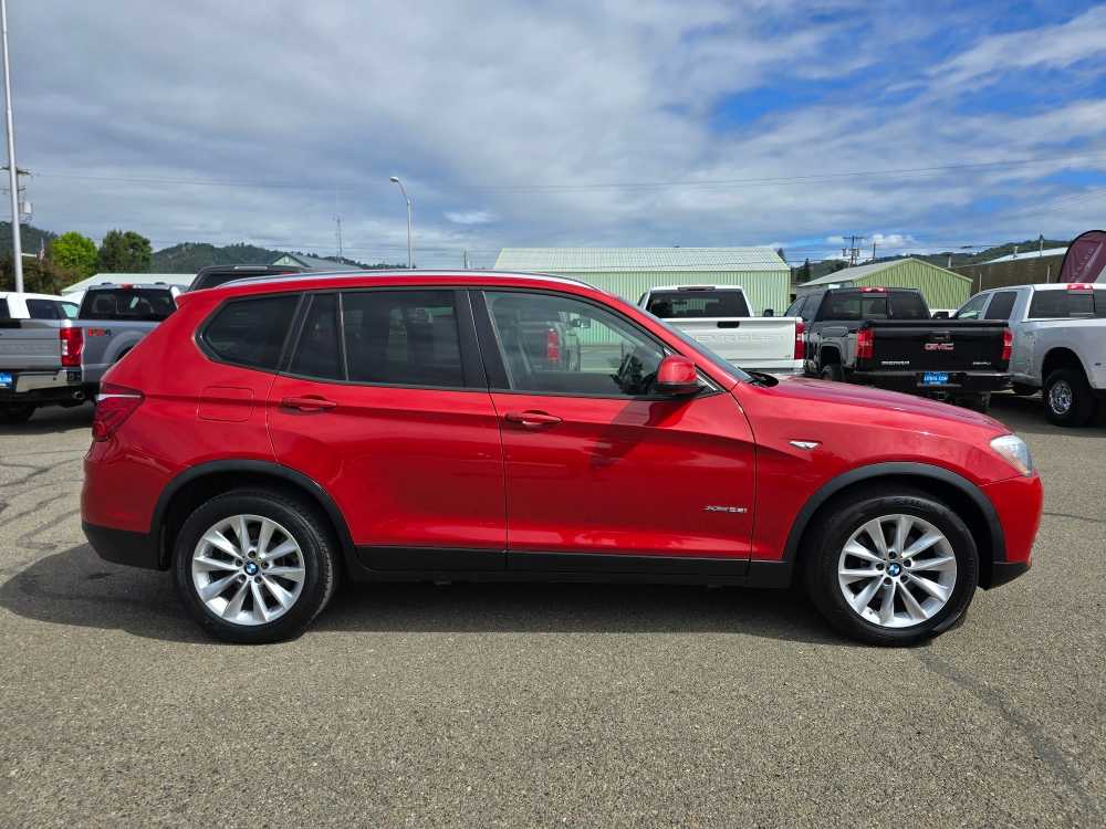 Vehicle image 4 of 21