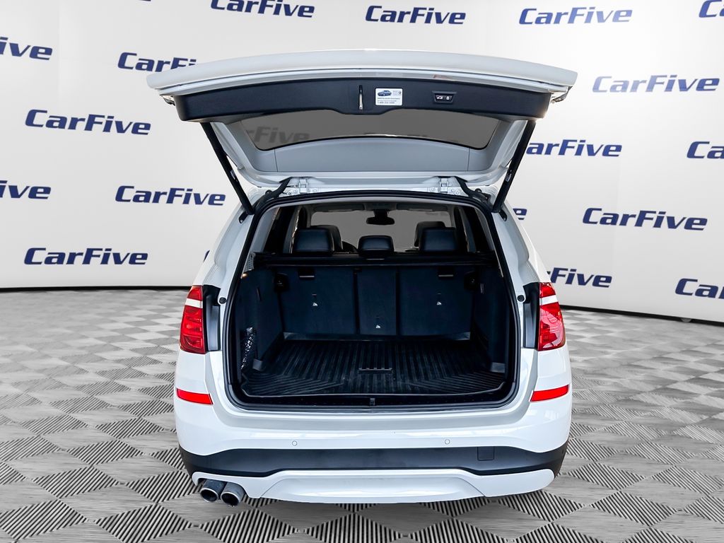 Vehicle image 10 of 41