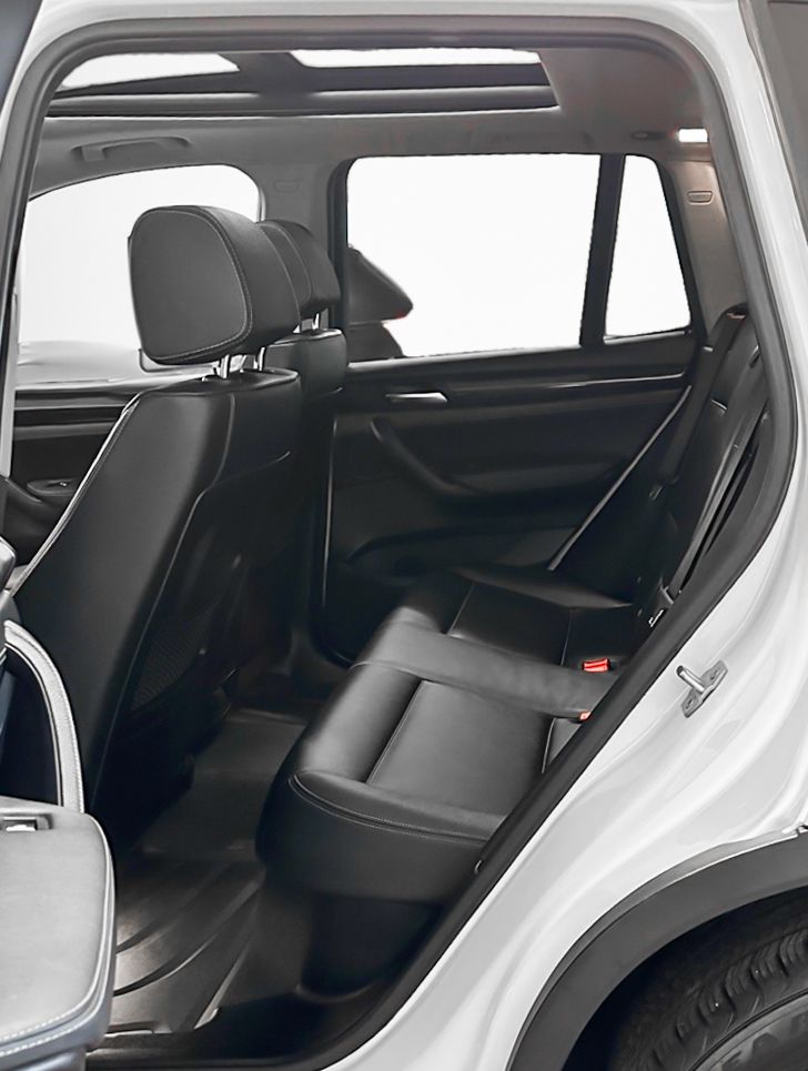 Vehicle image 12 of 41