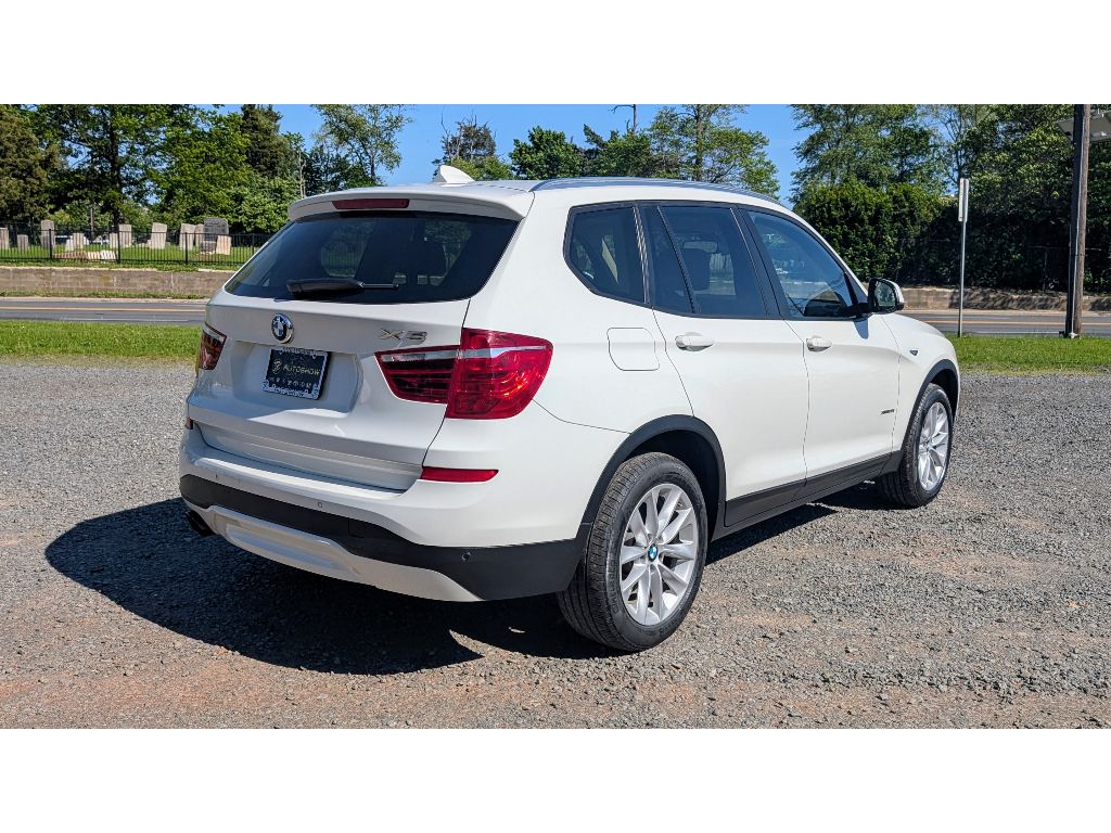 Vehicle image 5 of 30