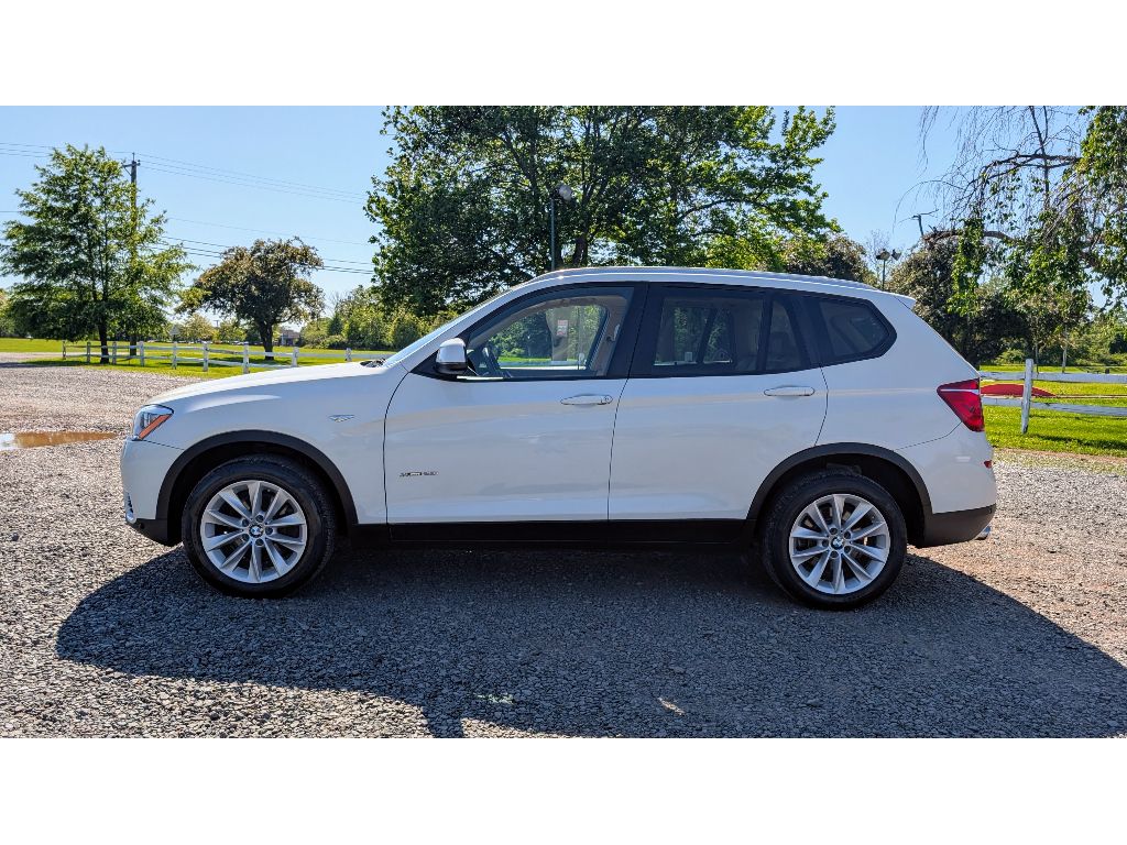Vehicle image 8 of 30