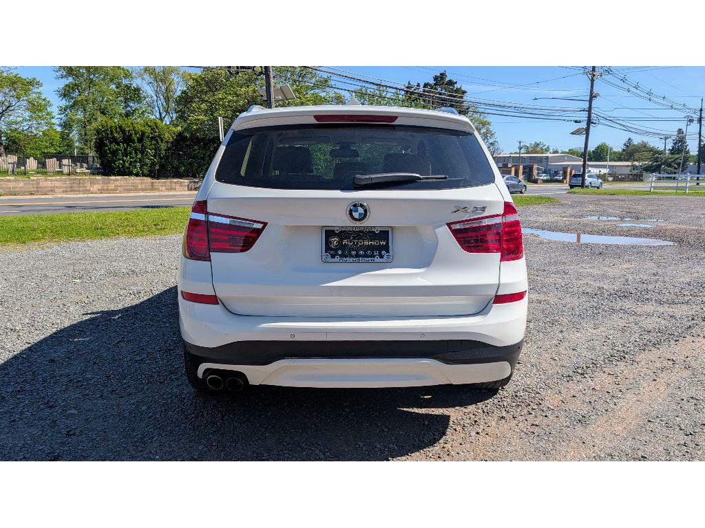 Vehicle image 6 of 30