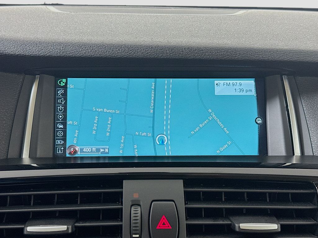 Vehicle image 14 of 28