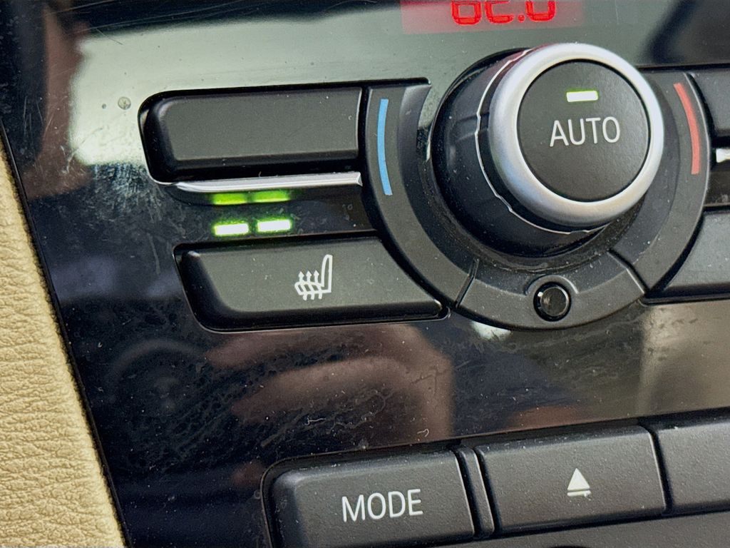 Vehicle image 19 of 28