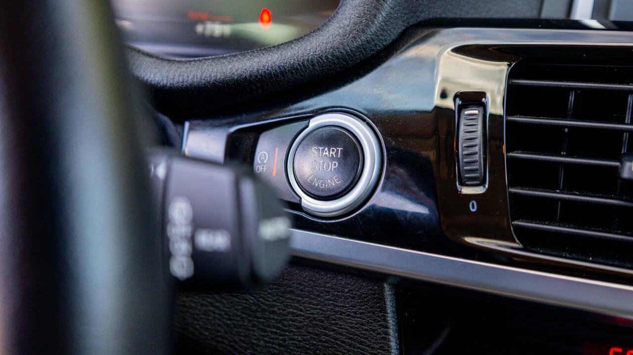 Vehicle image 32 of 32