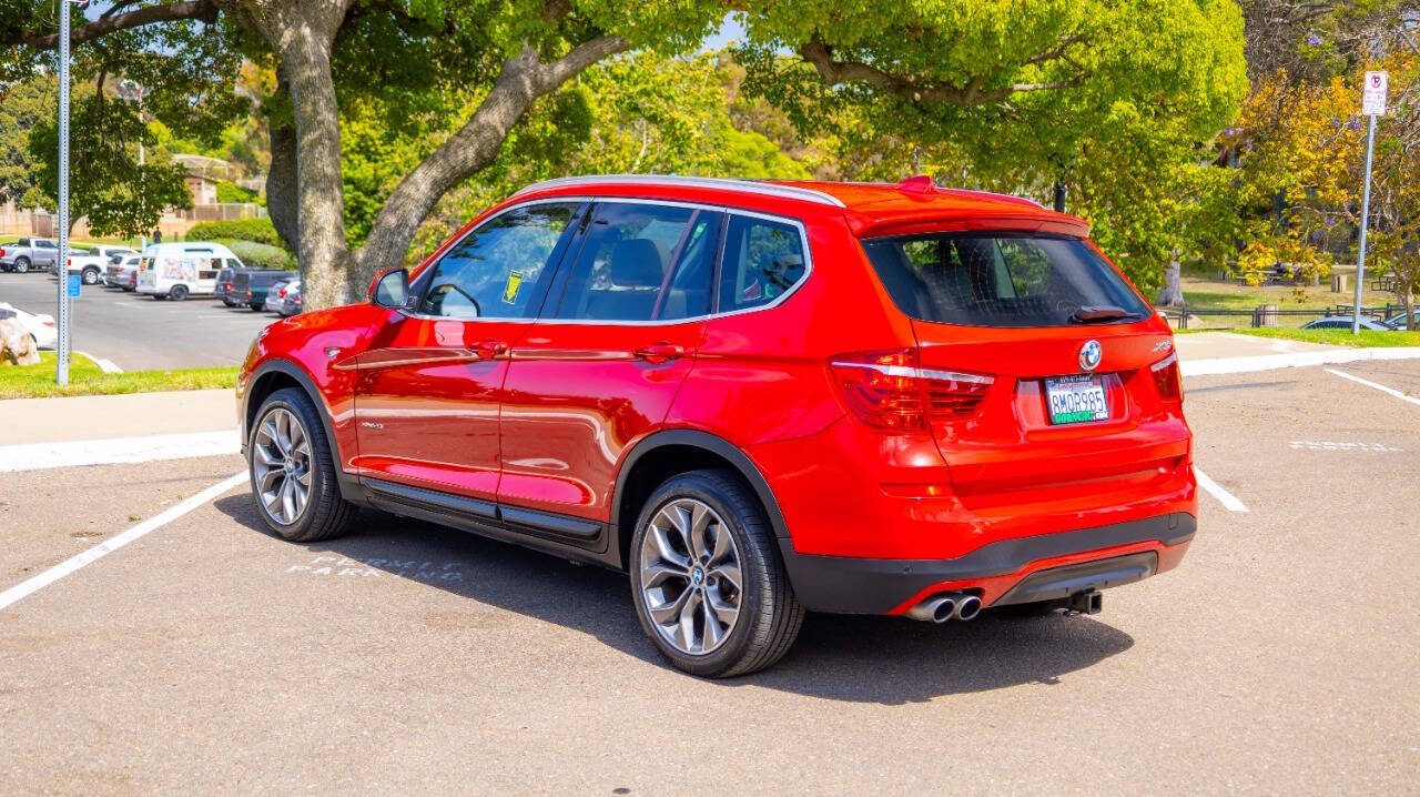 Vehicle image 9 of 32