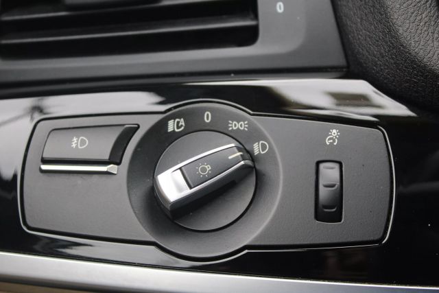 Vehicle image 26 of 45