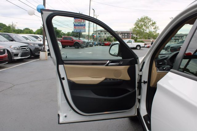 Vehicle image 7 of 45