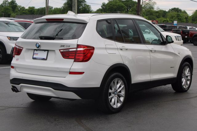 Vehicle image 4 of 45