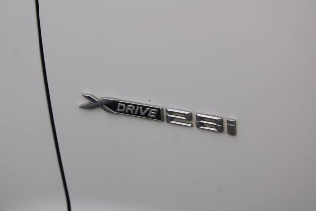 Vehicle image 39 of 45