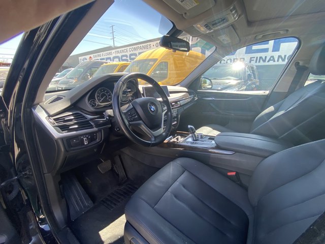 Vehicle image 8 of 19
