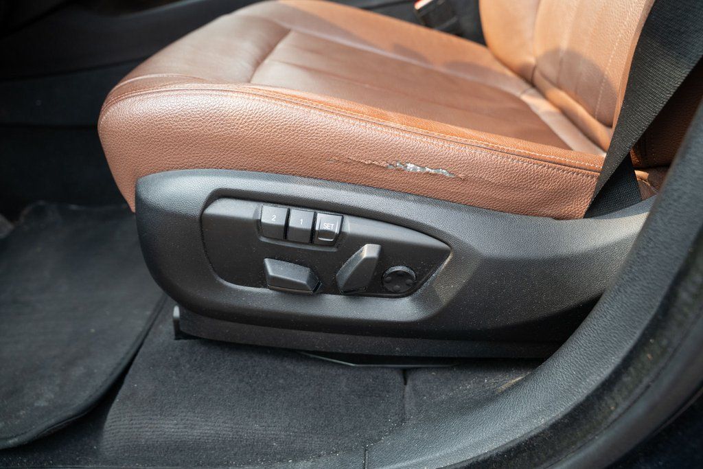 Vehicle image 20 of 45