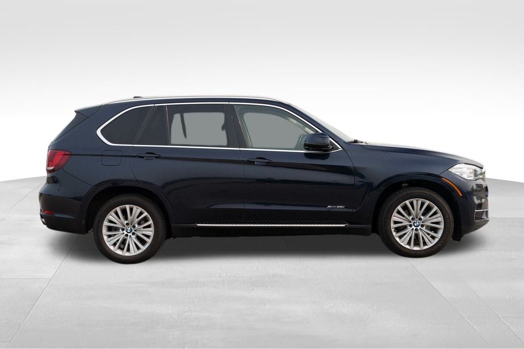 Vehicle image 5 of 45
