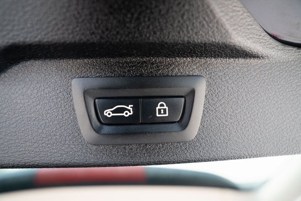 Vehicle image 12 of 45