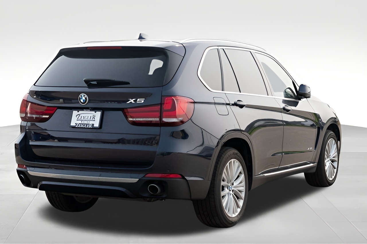 Vehicle image 41 of 45