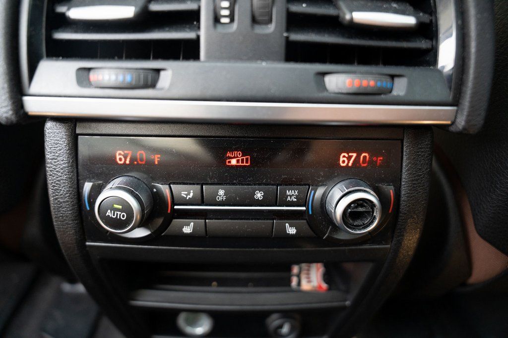 Vehicle image 18 of 45