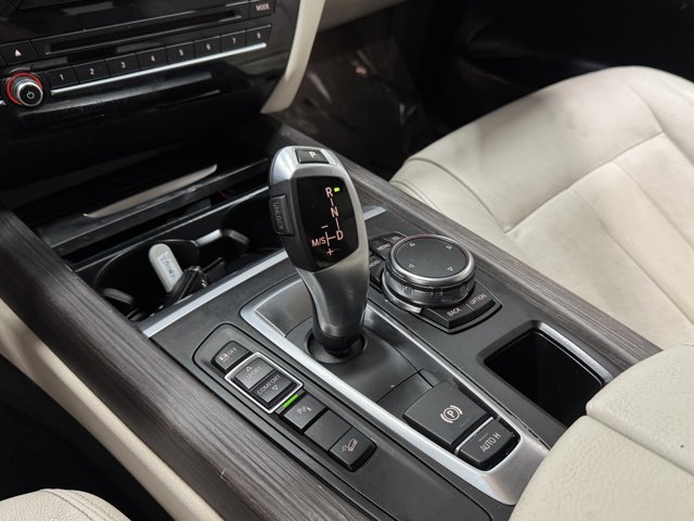 Vehicle image 26 of 39
