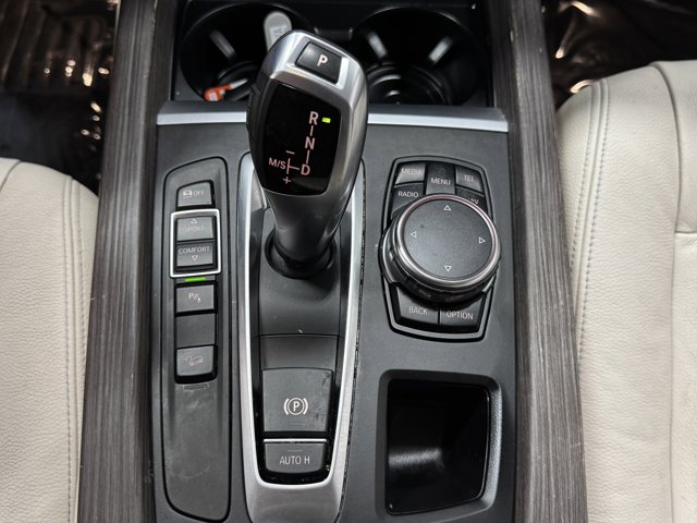 Vehicle image 27 of 39