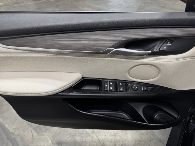 Vehicle image 28 of 39