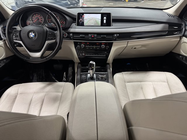 Vehicle image 17 of 39