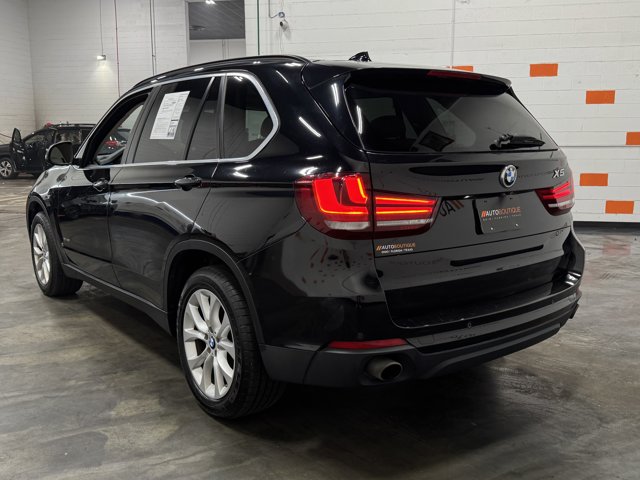 Vehicle image 7 of 39