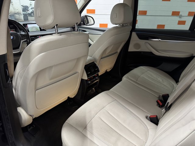 Vehicle image 12 of 39