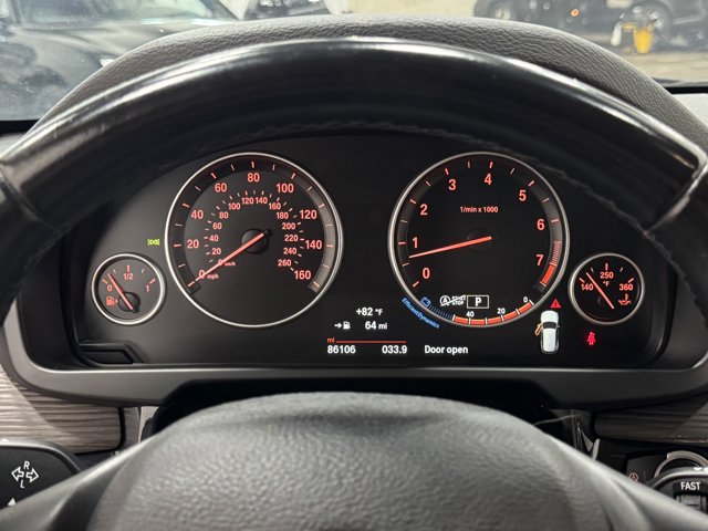Vehicle image 21 of 39