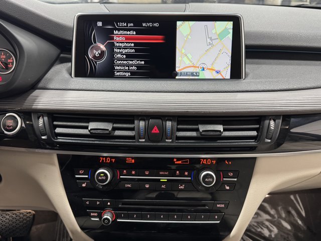 Vehicle image 24 of 39