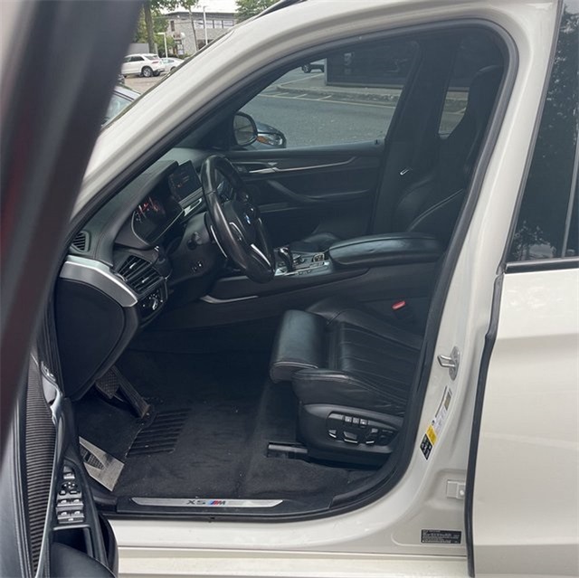 Vehicle image 8 of 8