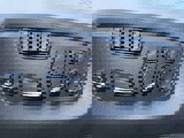 Vehicle image 13 of 27
