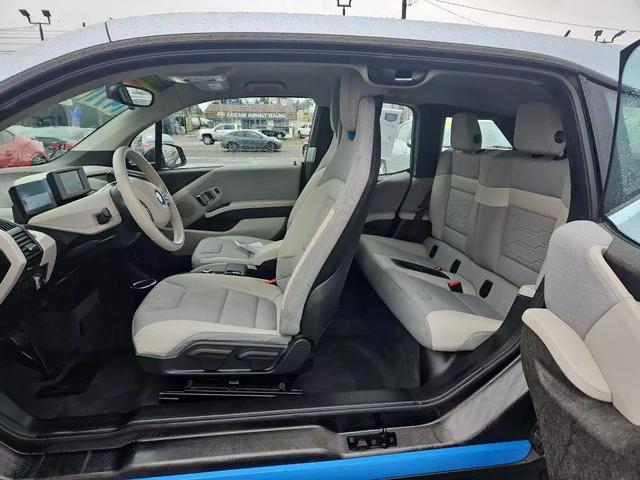 Vehicle image 14 of 23