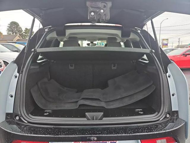 Vehicle image 13 of 23