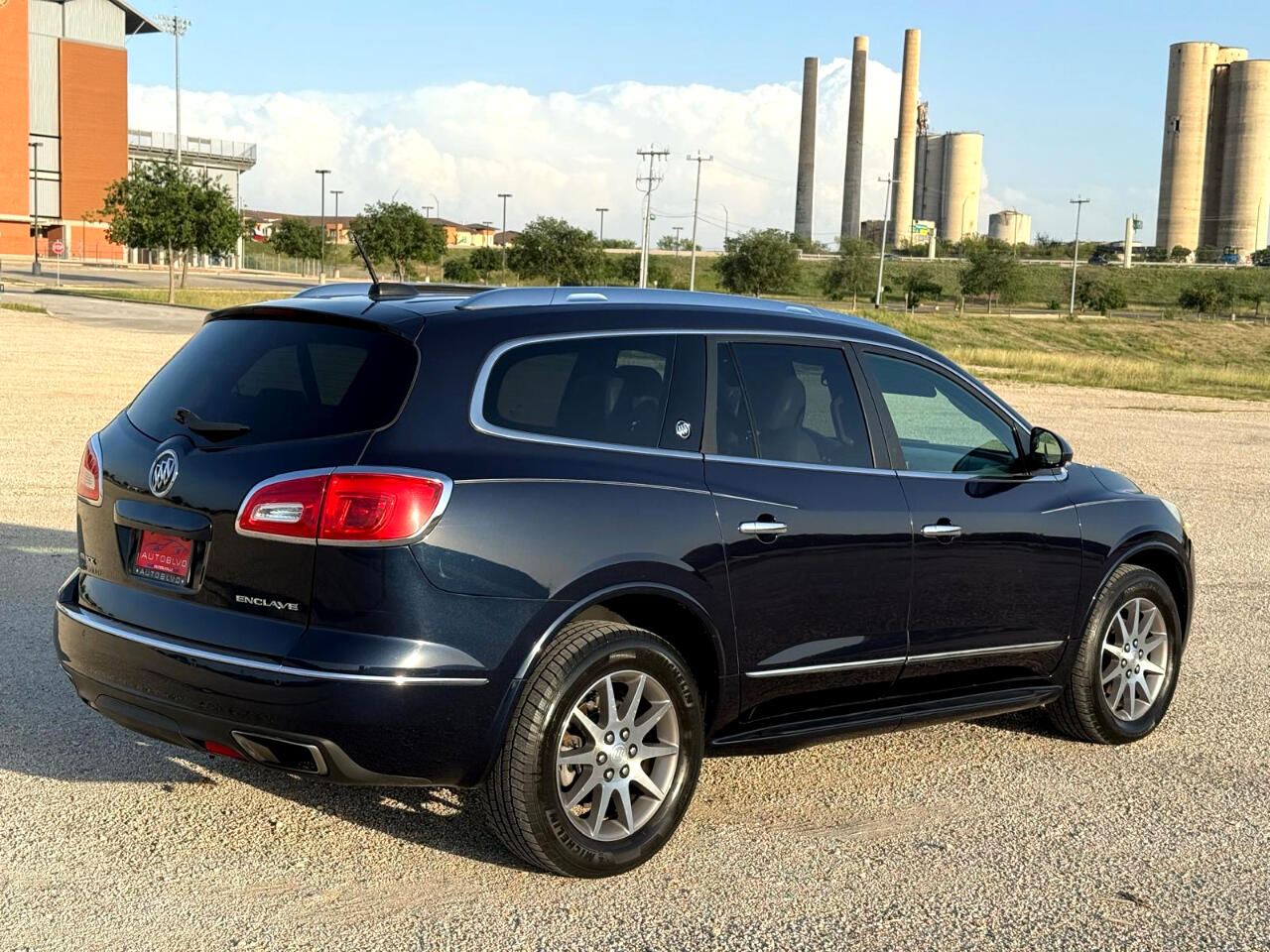 Vehicle image 5 of 24