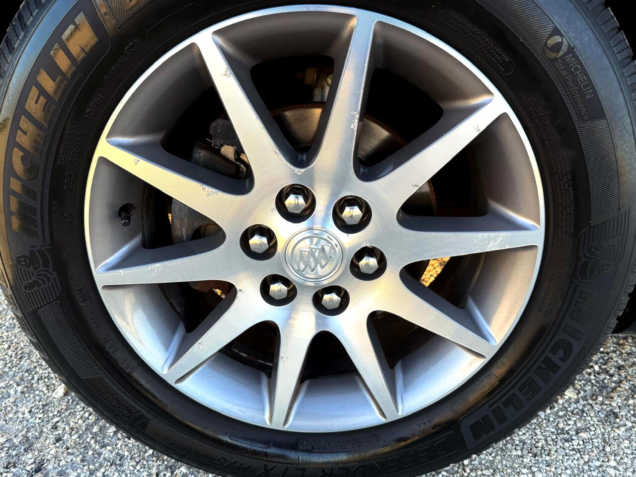 Vehicle image 11 of 24