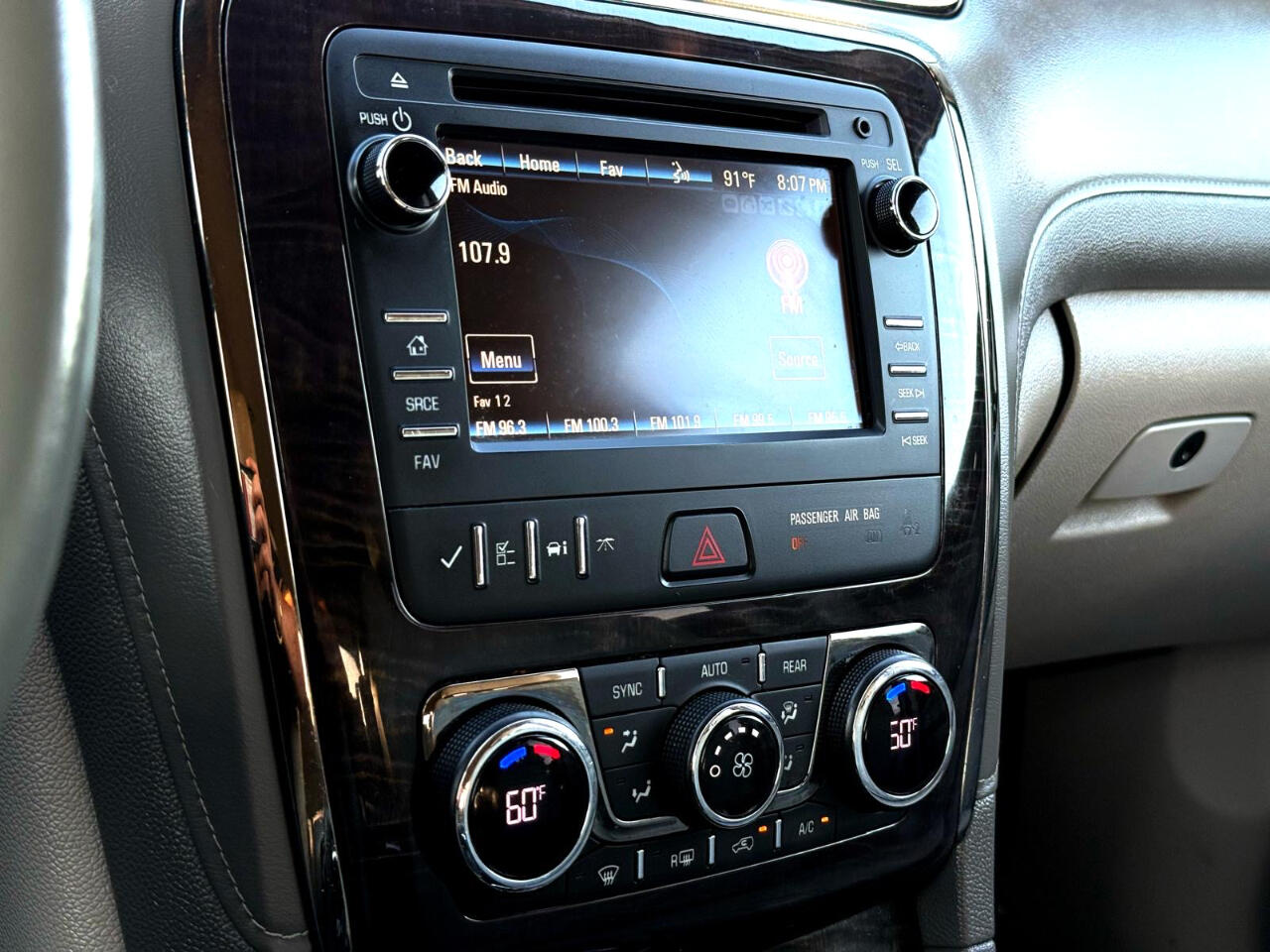 Vehicle image 19 of 24