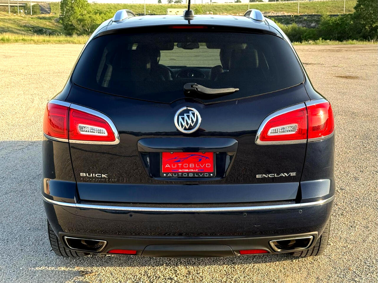 Vehicle image 6 of 24