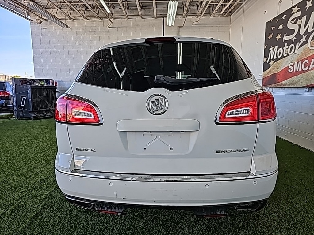 Vehicle image 8 of 32