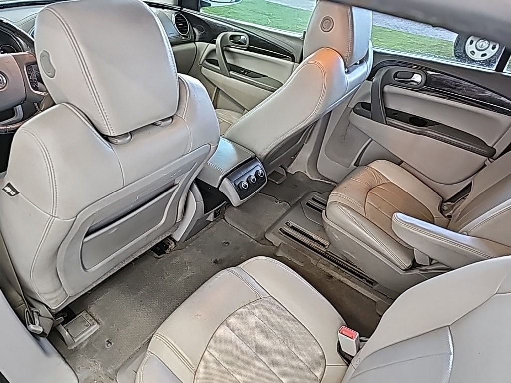 Vehicle image 20 of 32