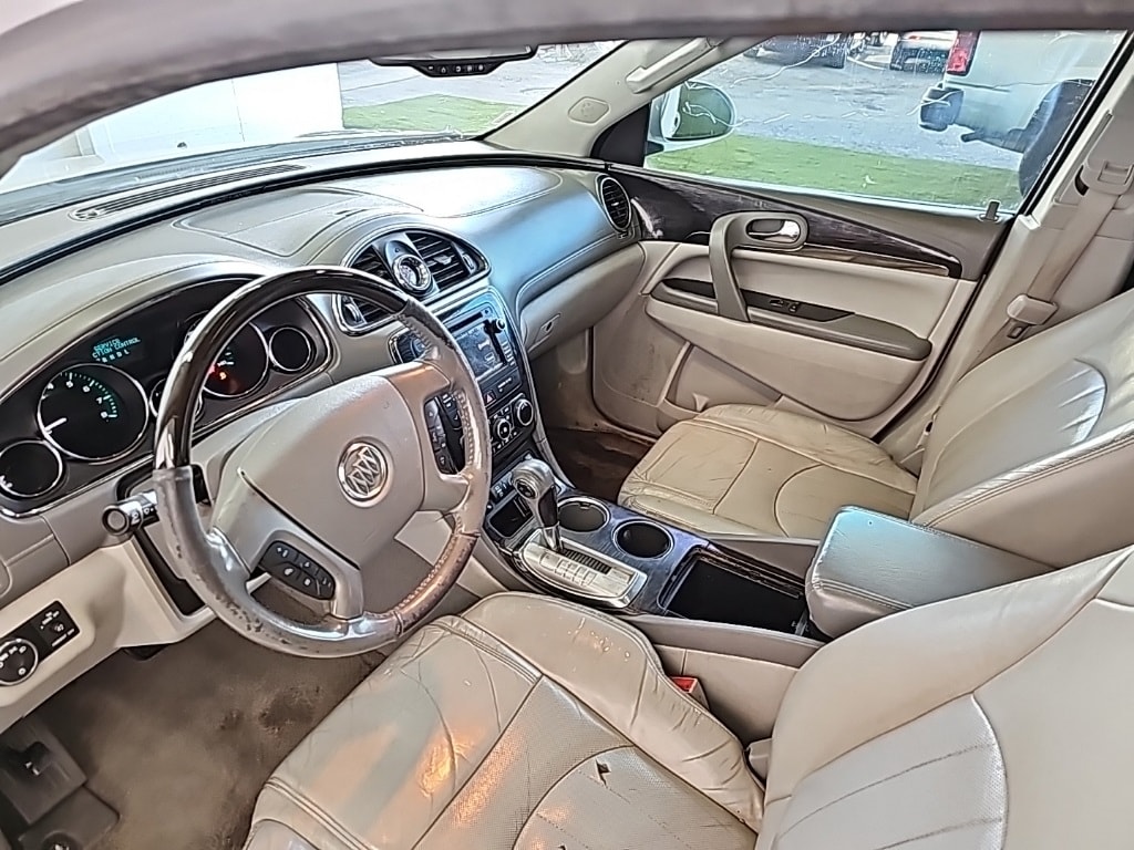 Vehicle image 16 of 32