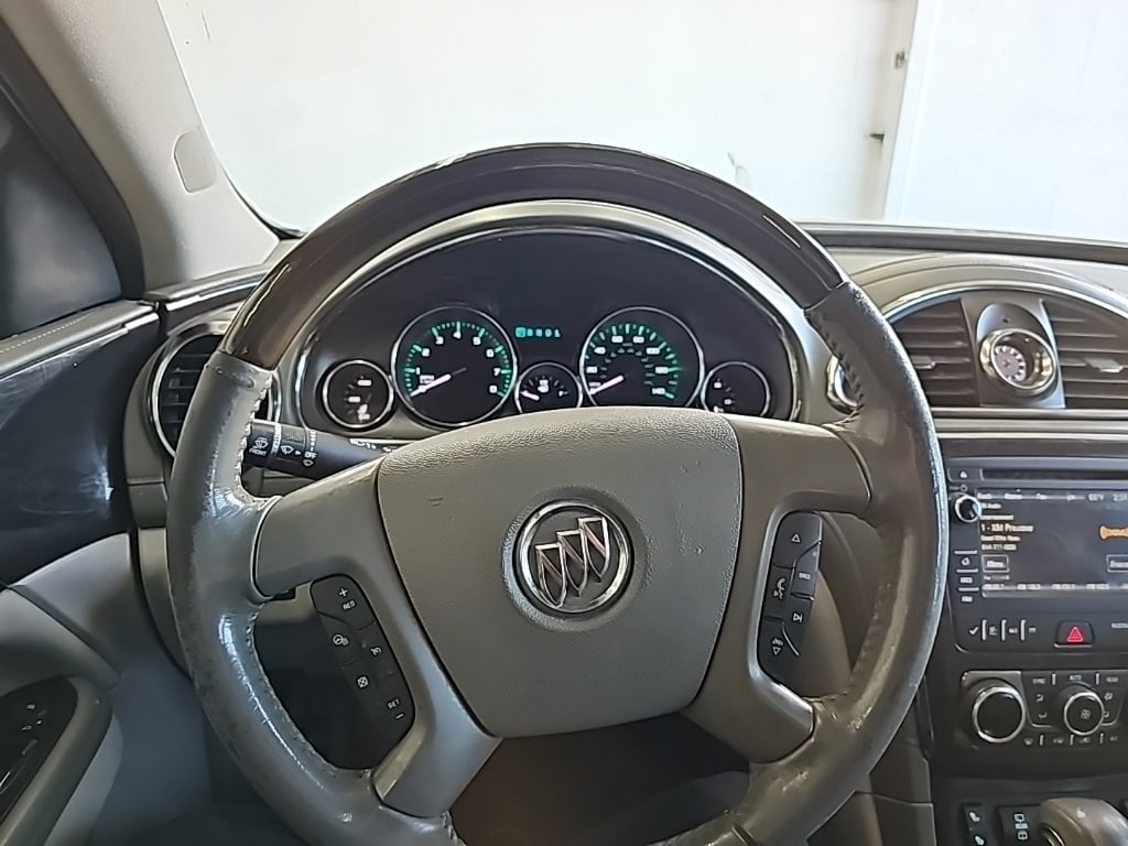 Vehicle image 10 of 32
