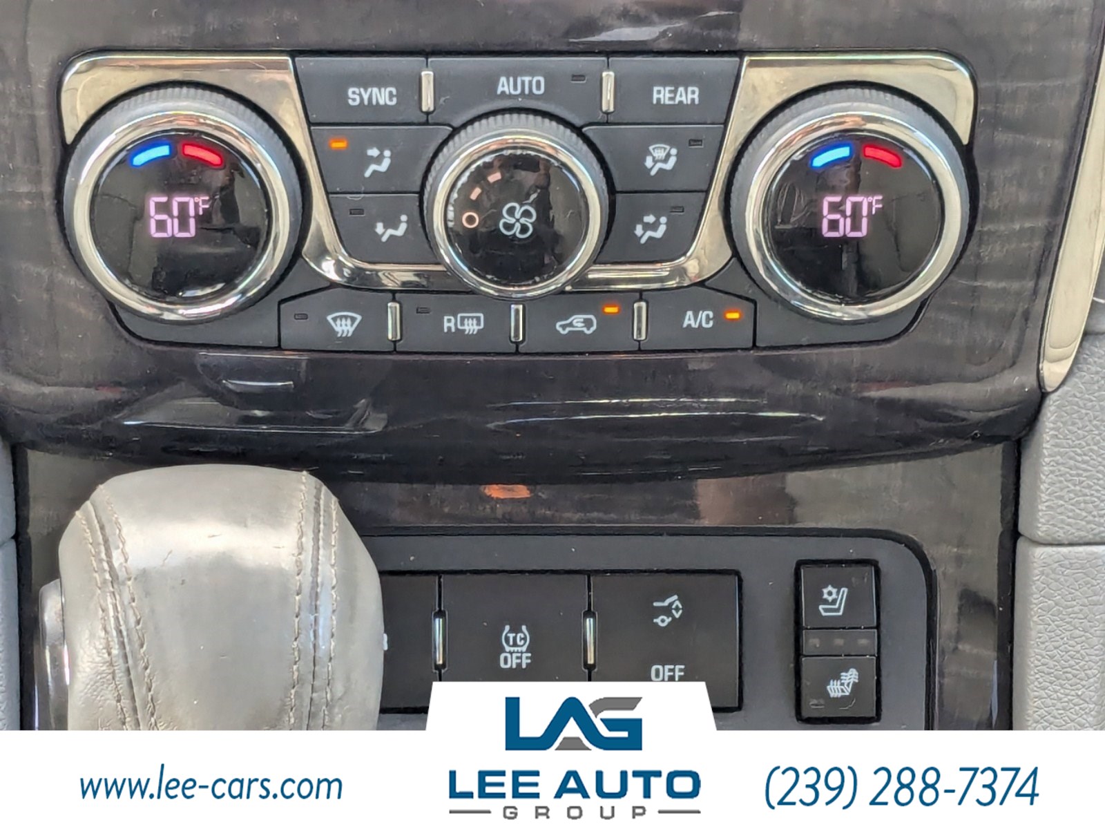 Vehicle image 17 of 29