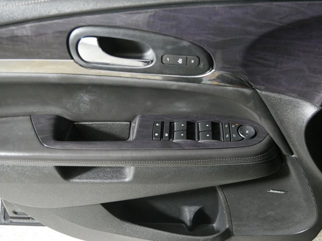 Vehicle image 19 of 33