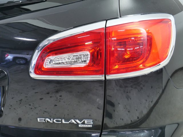 Vehicle image 17 of 33