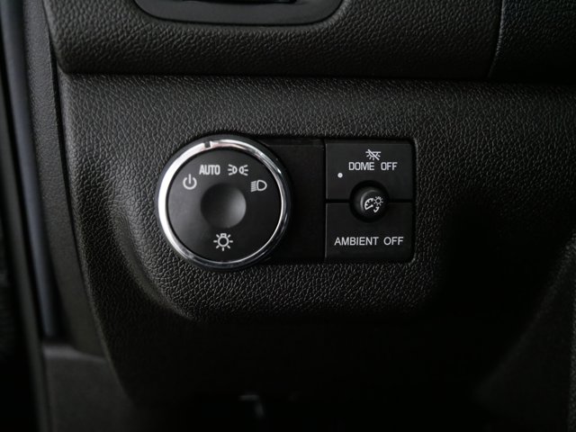Vehicle image 26 of 33