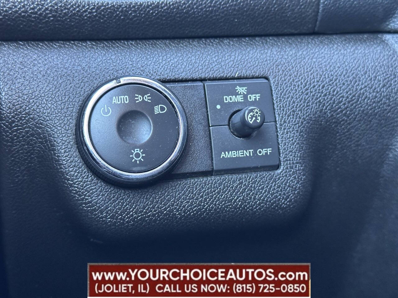 Vehicle image 33 of 47