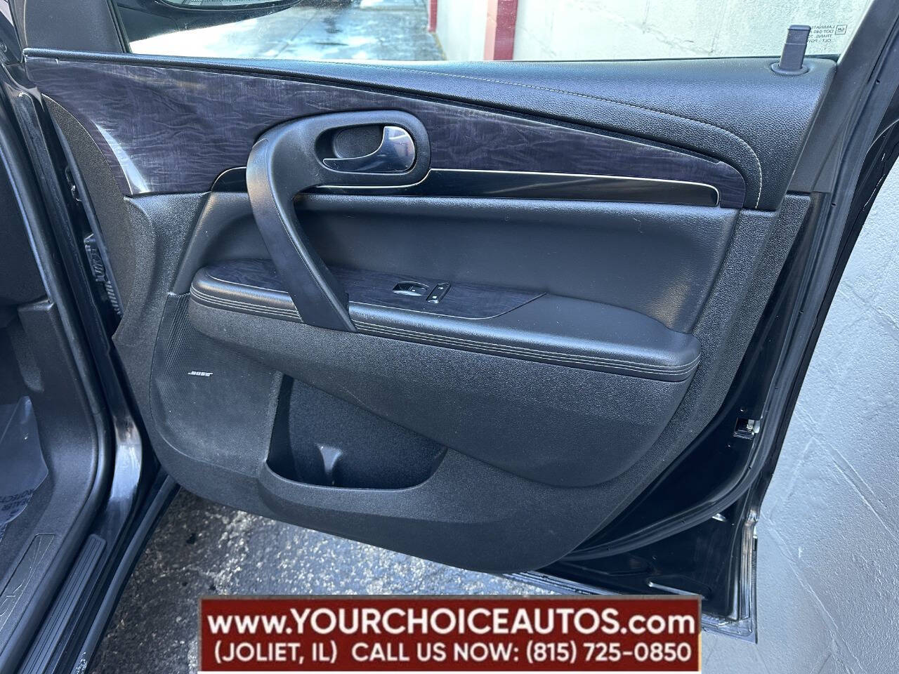 Vehicle image 22 of 47