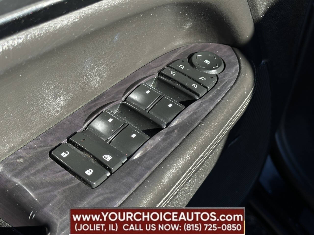 Vehicle image 11 of 47