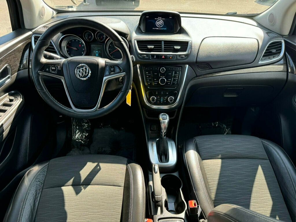 Vehicle image 14 of 16