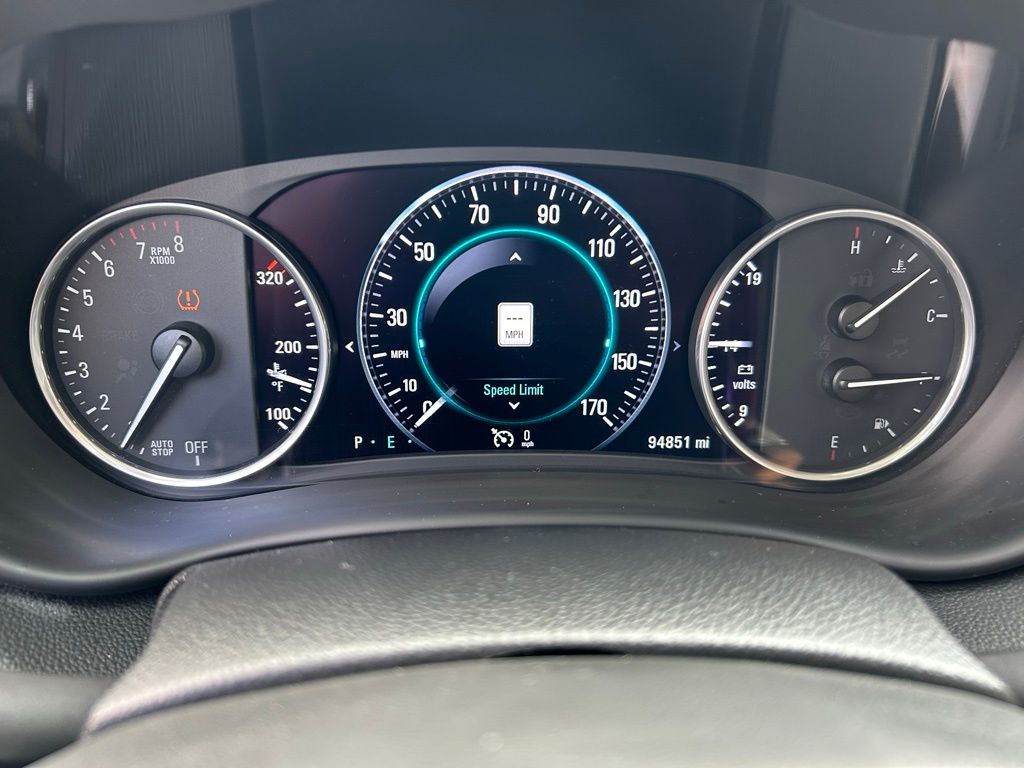 Vehicle image 18 of 34