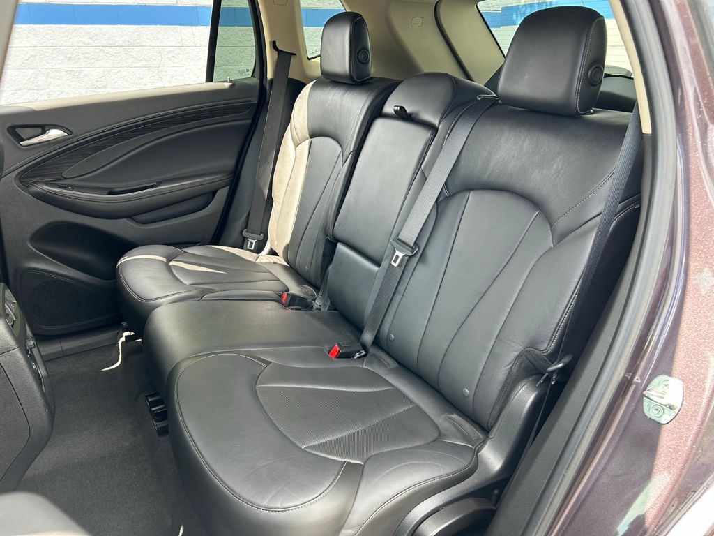 Vehicle image 13 of 34